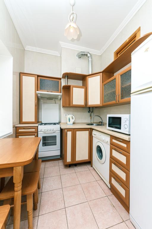 Apartment On Khreshchatyk Kiev Buitenkant foto